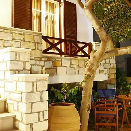 Anna Platanou Hotell