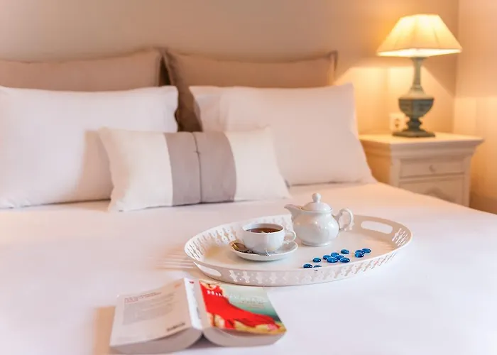 Hotel Anna Platanou Paro