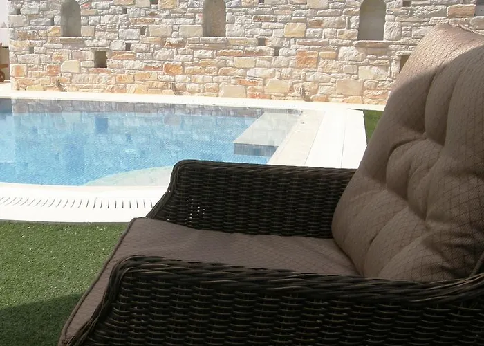 Anna Platanou Hotell *