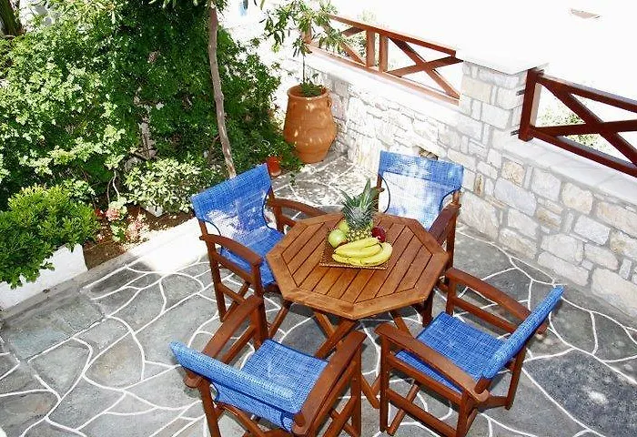 Anna Platanou Hotell *